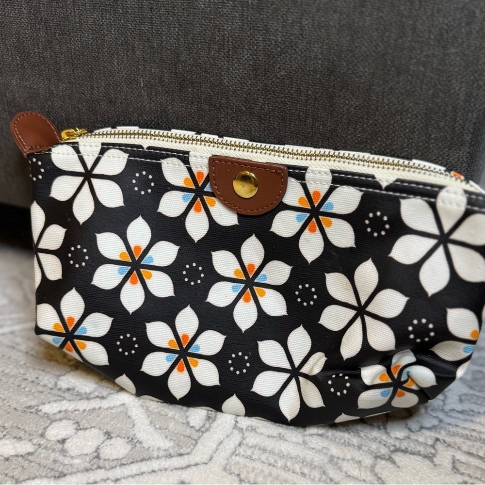 Apple & Bee Floral cosmetics Case
